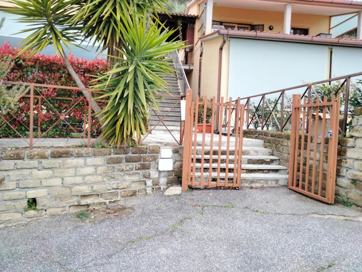 Sguardo Sul Lago Trevignano Romano Extérieur photo