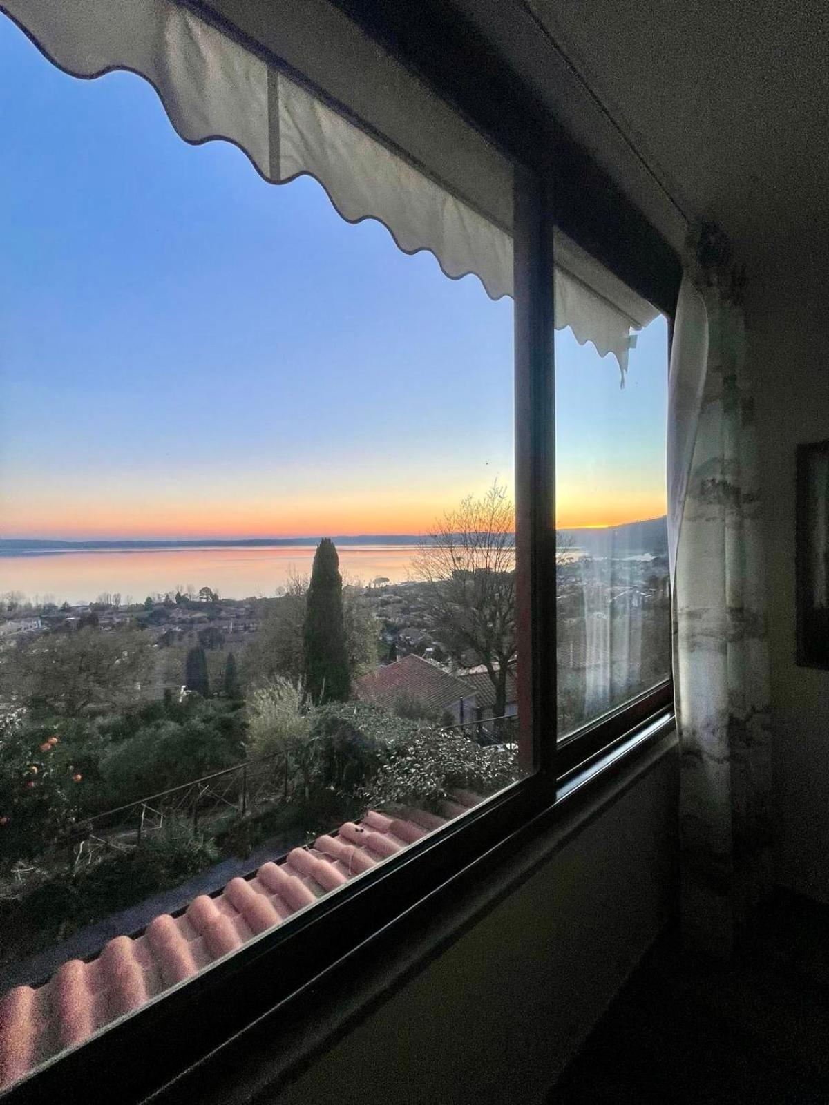 Sguardo Sul Lago Trevignano Romano Extérieur photo